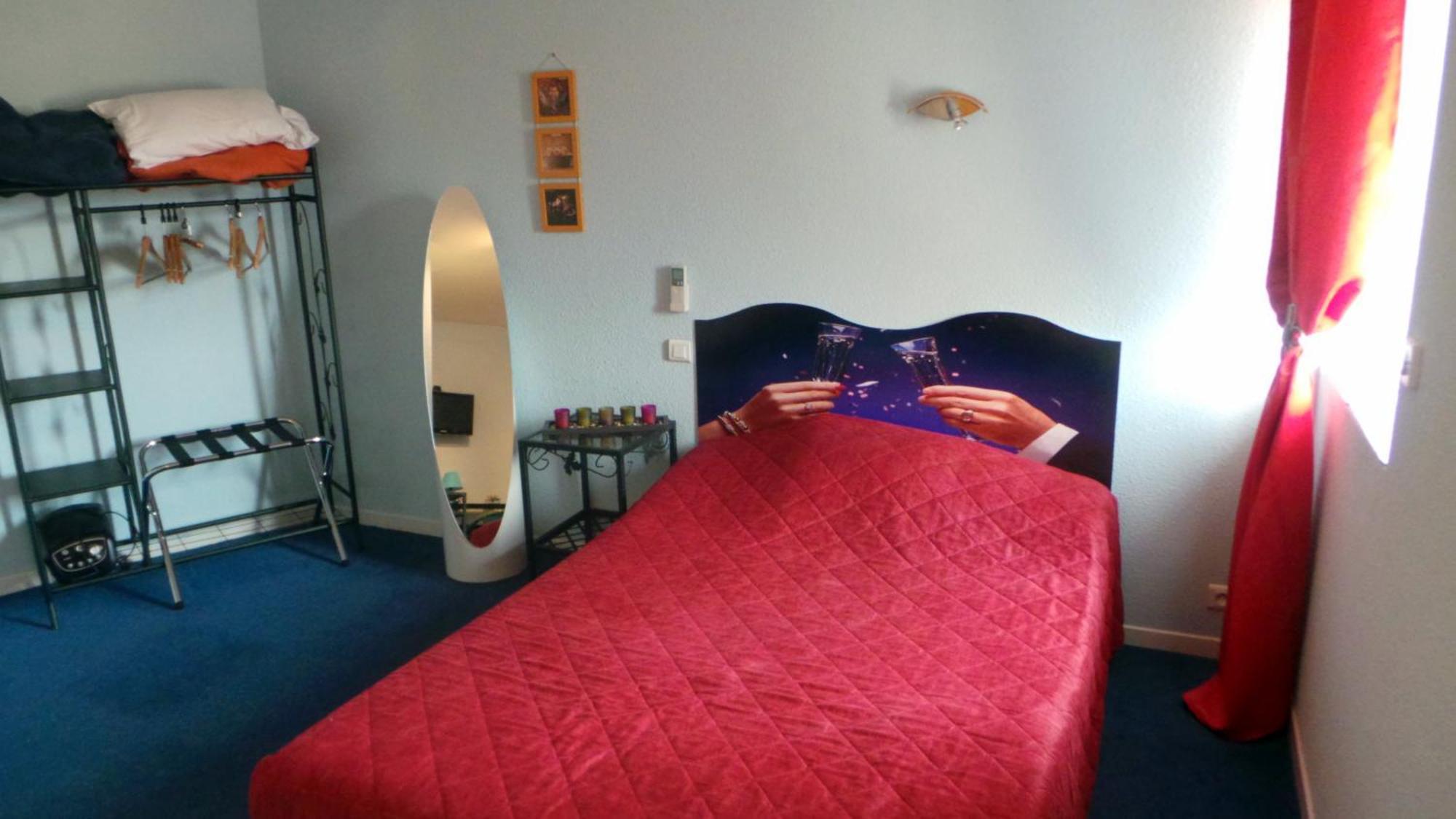 Hotel Le Gambetta Carmaux Δωμάτιο φωτογραφία