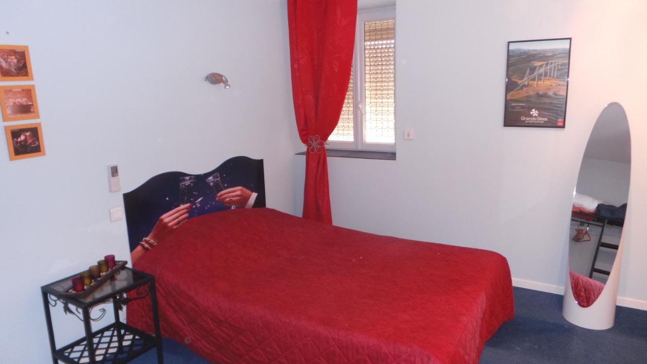 Hotel Le Gambetta Carmaux Δωμάτιο φωτογραφία